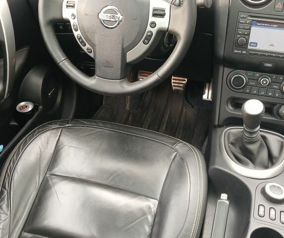 Белый Ниссан Кашкай, объемом двигателя 1.6 л и пробегом 214 тыс. км за 11800 $, фото 15 на Automoto.ua