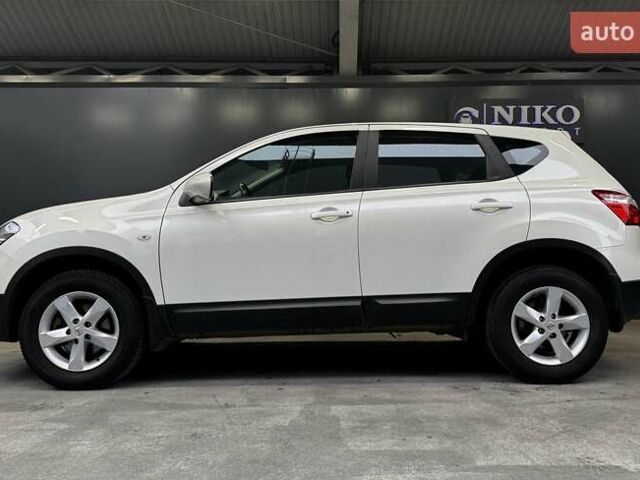 Білий Ніссан Кашкай, об'ємом двигуна 1.6 л та пробігом 141 тис. км за 10000 $, фото 8 на Automoto.ua