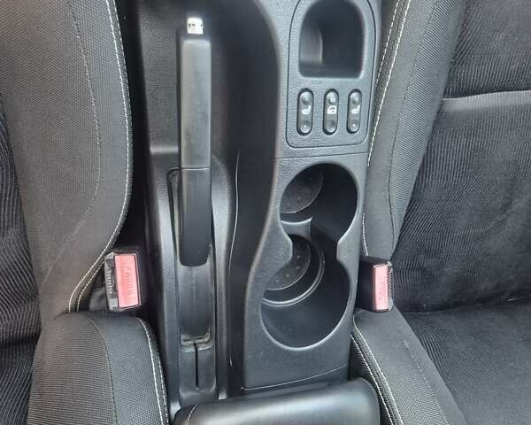 Ниссан Кашкай 2013 в Тернополе на Automoto.ua Белый Ниссан Кашкай, объемом двигателя 2 л и пробегом 135 тыс. км за 10900 $, фото 16 на Automoto.ua