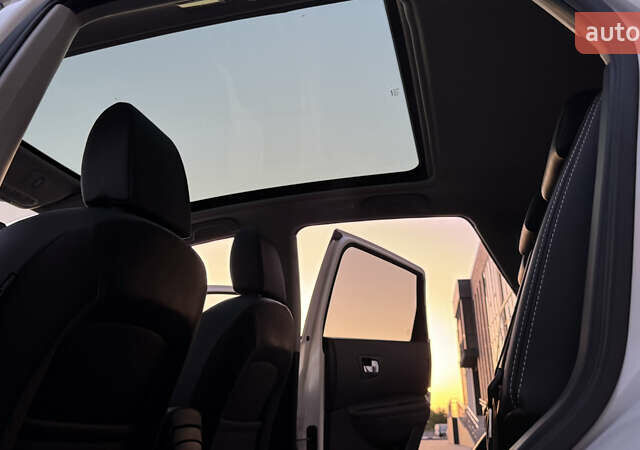 Белый Ниссан Кашкай, объемом двигателя 1.6 л и пробегом 231 тыс. км за 12399 $, фото 24 на Automoto.ua