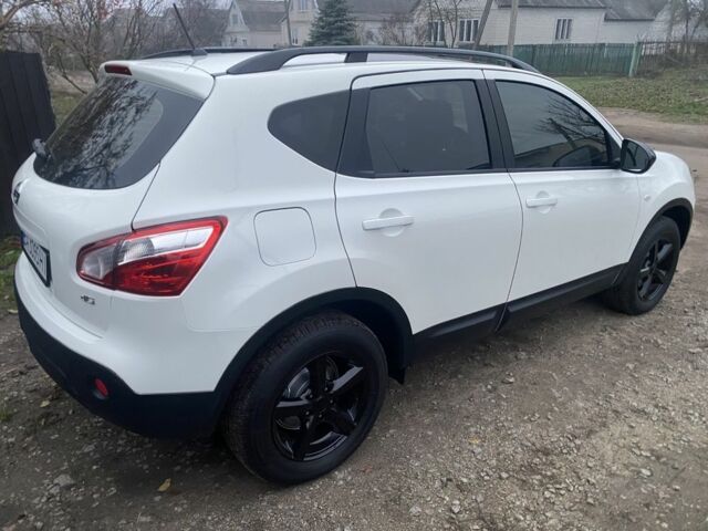 Белый Ниссан Кашкай, объемом двигателя 2 л и пробегом 220 тыс. км за 11000 $, фото 19 на Automoto.ua