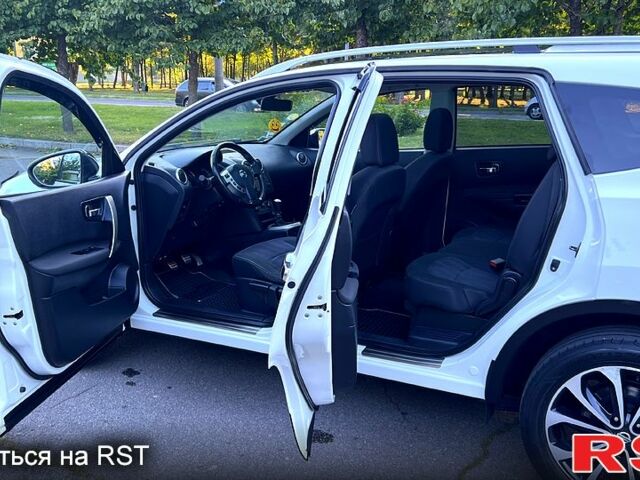 Белый Ниссан Кашкай, объемом двигателя 1.6 л и пробегом 174 тыс. км за 11900 $, фото 6 на Automoto.ua