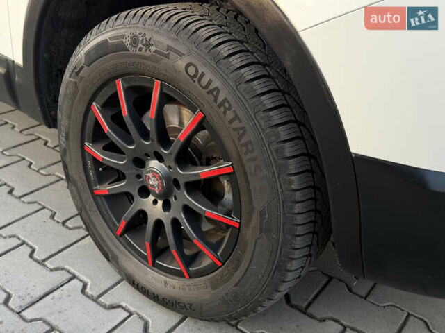 Белый Ниссан Кашкай, объемом двигателя 1.5 л и пробегом 220 тыс. км за 13500 $, фото 27 на Automoto.ua