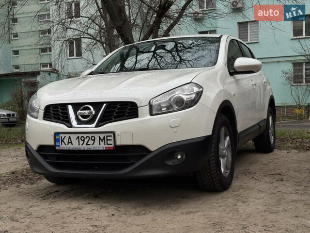 Білий Ніссан Кашкай, об'ємом двигуна 1.6 л та пробігом 175 тис. км за 11000 $, фото 27 на Automoto.ua