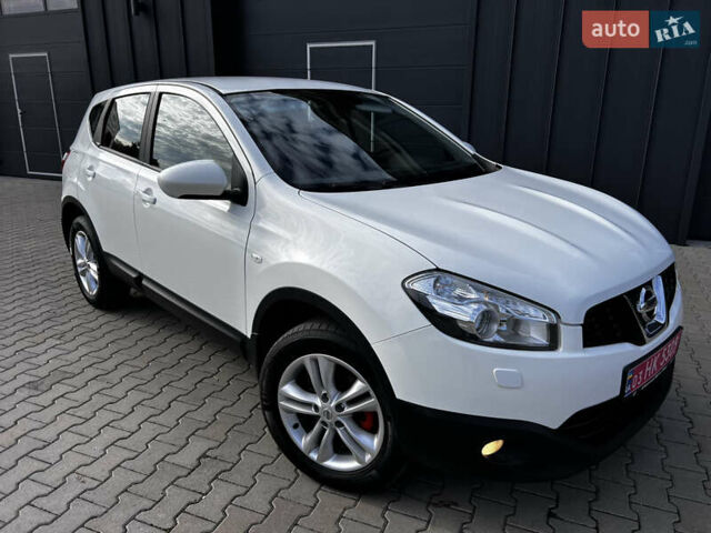 Белый Ниссан Кашкай, объемом двигателя 1.5 л и пробегом 229 тыс. км за 11600 $, фото 6 на Automoto.ua