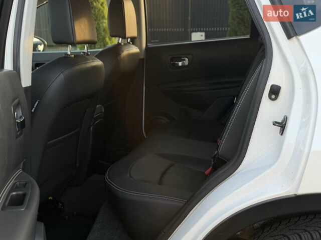 Белый Ниссан Кашкай, объемом двигателя 1.5 л и пробегом 220 тыс. км за 13500 $, фото 48 на Automoto.ua