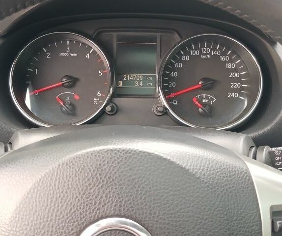 Белый Ниссан Кашкай, объемом двигателя 1.6 л и пробегом 214 тыс. км за 11800 $, фото 8 на Automoto.ua