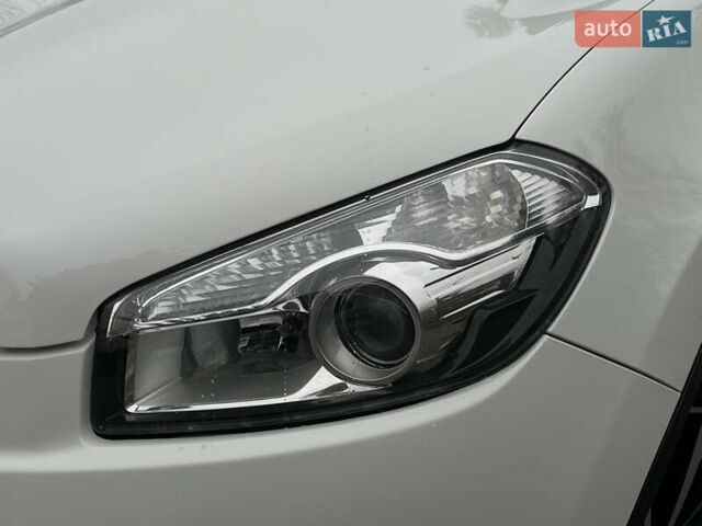 Белый Ниссан Кашкай, объемом двигателя 1.6 л и пробегом 182 тыс. км за 11399 $, фото 33 на Automoto.ua