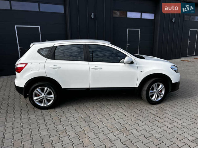 Белый Ниссан Кашкай, объемом двигателя 1.5 л и пробегом 229 тыс. км за 11600 $, фото 8 на Automoto.ua