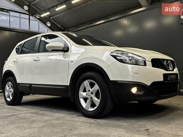 Білий Ніссан Кашкай, об'ємом двигуна 1.6 л та пробігом 141 тис. км за 10000 $, фото 19 на Automoto.ua