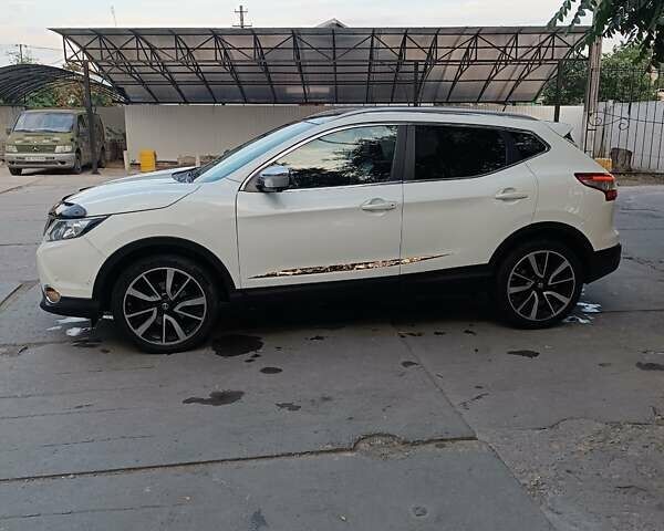 Белый Ниссан Кашкай, объемом двигателя 1.46 л и пробегом 211 тыс. км за 14300 $, фото 2 на Automoto.ua