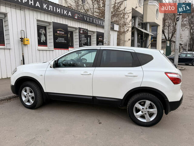 Белый Ниссан Кашкай, объемом двигателя 2 л и пробегом 118 тыс. км за 13500 $, фото 3 на Automoto.ua