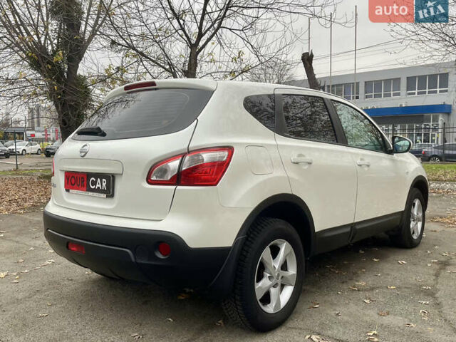 Білий Ніссан Кашкай, об'ємом двигуна 2 л та пробігом 118 тис. км за 11500 $, фото 15 на Automoto.ua