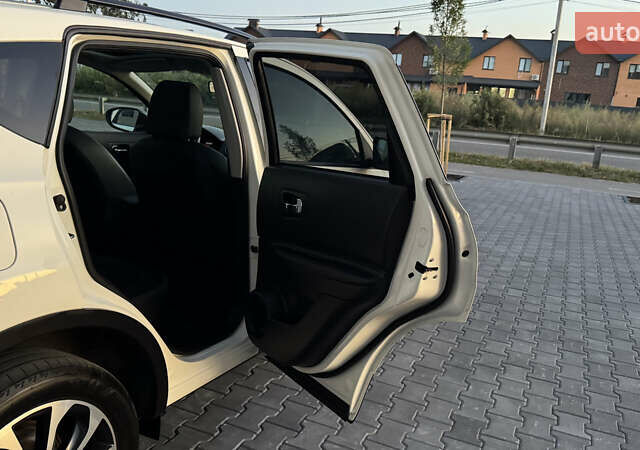 Белый Ниссан Кашкай, объемом двигателя 1.6 л и пробегом 231 тыс. км за 12399 $, фото 22 на Automoto.ua