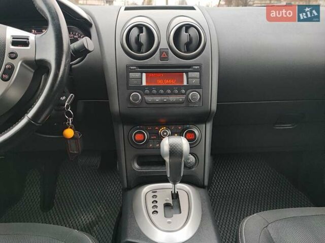 Білий Ніссан Кашкай, об'ємом двигуна 2 л та пробігом 128 тис. км за 11800 $, фото 29 на Automoto.ua