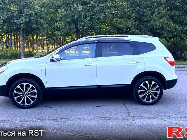 Белый Ниссан Кашкай, объемом двигателя 1.6 л и пробегом 174 тыс. км за 11900 $, фото 2 на Automoto.ua