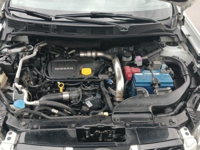 Белый Ниссан Кашкай, объемом двигателя 1.6 л и пробегом 214 тыс. км за 11800 $, фото 18 на Automoto.ua