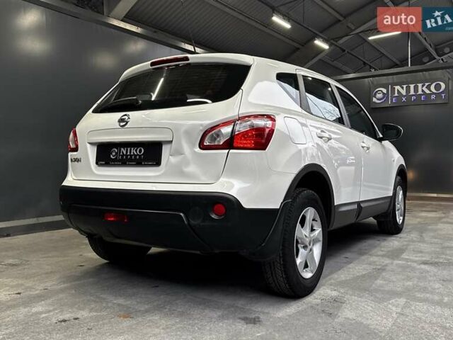 Білий Ніссан Кашкай, об'ємом двигуна 1.6 л та пробігом 141 тис. км за 10000 $, фото 14 на Automoto.ua