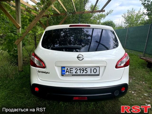 Білий Ніссан Кашкай, об'ємом двигуна 2 л та пробігом 183 тис. км за 12000 $, фото 2 на Automoto.ua