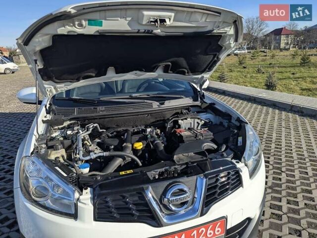 Белый Ниссан Кашкай, объемом двигателя 1.5 л и пробегом 231 тыс. км за 10800 $, фото 12 на Automoto.ua