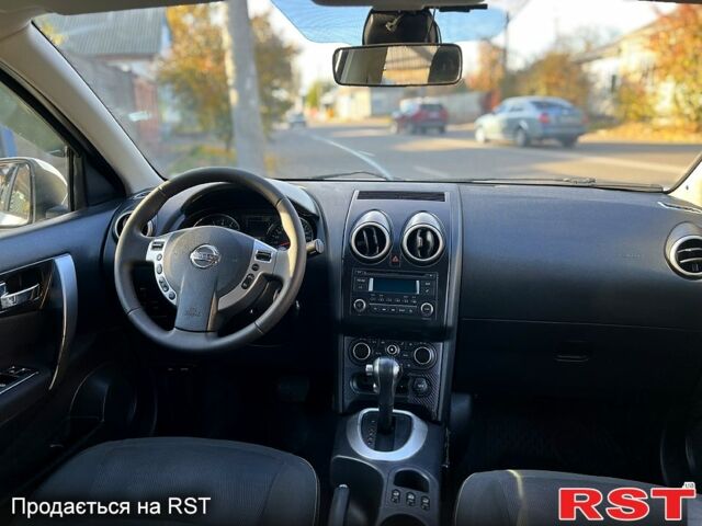 Ниссан Кашкай 2013 в Кропивницком (Кировограде) на Automoto.ua Белый Ниссан Кашкай, объемом двигателя 1.6 л и пробегом 167 тыс. км за 10000 $, фото 9 на Automoto.ua