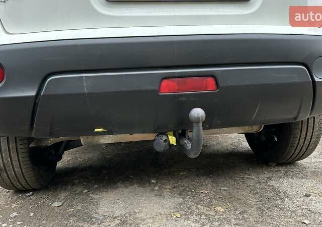 Белый Ниссан Кашкай, объемом двигателя 1.5 л и пробегом 229 тыс. км за 10850 $, фото 31 на Automoto.ua