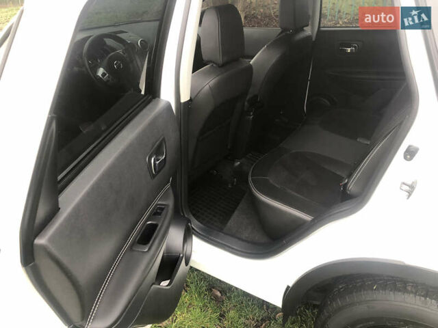 Белый Ниссан Кашкай, объемом двигателя 2 л и пробегом 220 тыс. км за 11000 $, фото 17 на Automoto.ua