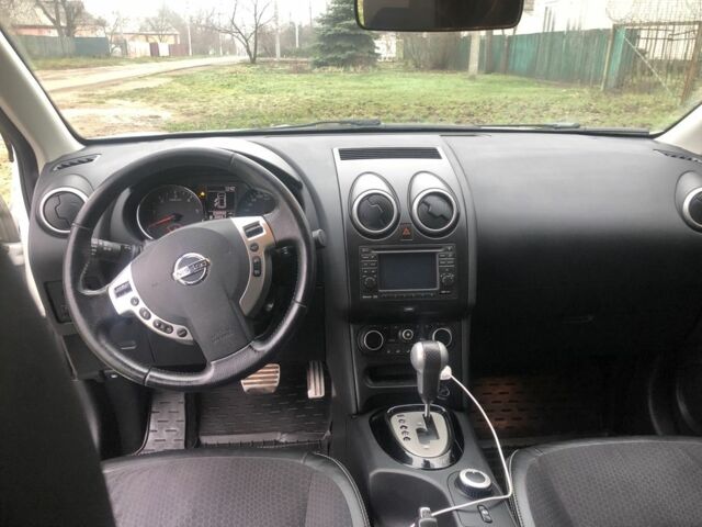 Белый Ниссан Кашкай, объемом двигателя 2 л и пробегом 220 тыс. км за 11000 $, фото 12 на Automoto.ua