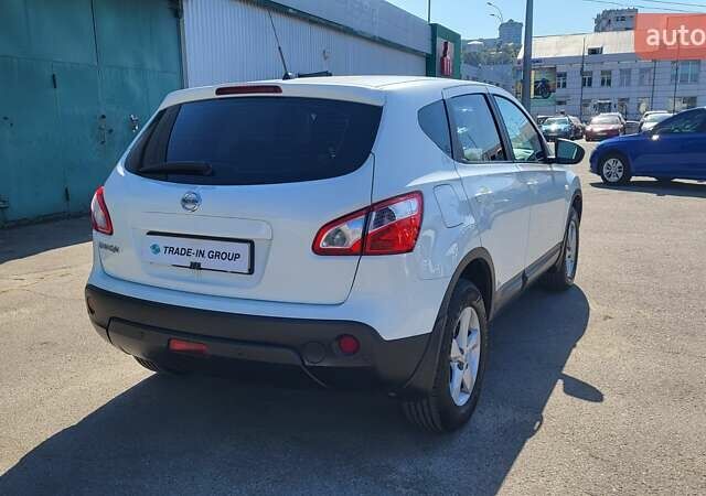 Білий Ніссан Кашкай, об'ємом двигуна 1.6 л та пробігом 295 тис. км за 10500 $, фото 10 на Automoto.ua
