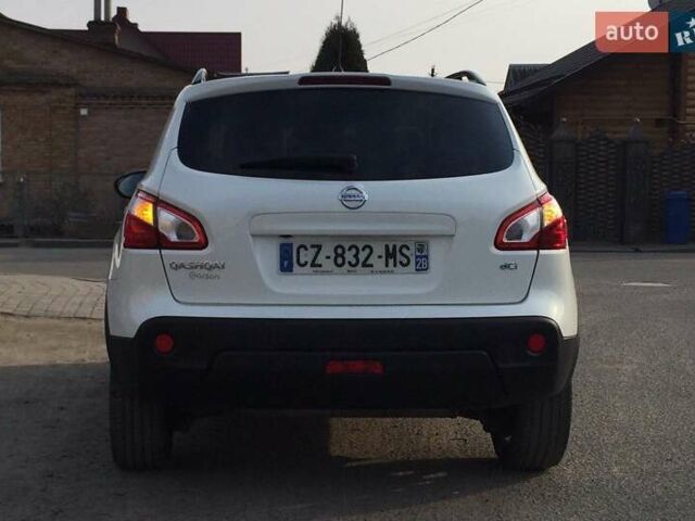 Белый Ниссан Кашкай, объемом двигателя 1.5 л и пробегом 202 тыс. км за 12500 $, фото 2 на Automoto.ua