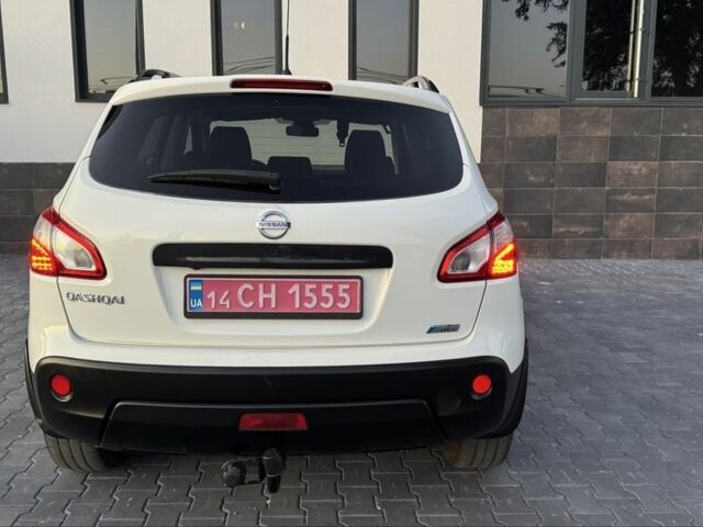 Белый Ниссан Кашкай, объемом двигателя 1.6 л и пробегом 231 тыс. км за 12399 $, фото 7 на Automoto.ua