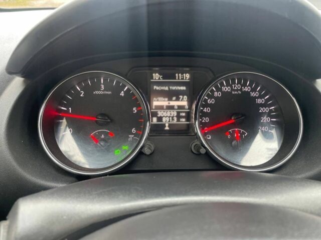 Білий Ніссан Кашкай, об'ємом двигуна 1.5 л та пробігом 307 тис. км за 10000 $, фото 11 на Automoto.ua