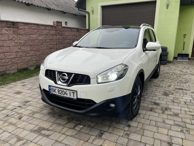 Білий Ніссан Кашкай, об'ємом двигуна 1.6 л та пробігом 253 тис. км за 12950 $, фото 2 на Automoto.ua