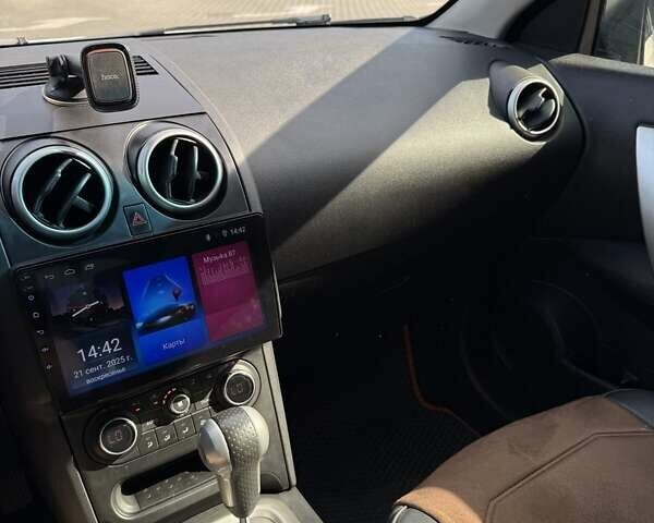 Белый Ниссан Кашкай, объемом двигателя 2 л и пробегом 178 тыс. км за 11300 $, фото 7 на Automoto.ua