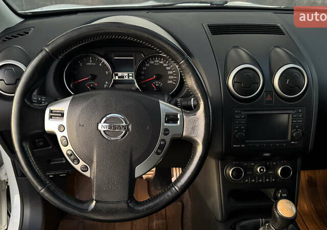 Белый Ниссан Кашкай, объемом двигателя 1.6 л и пробегом 231 тыс. км за 12399 $, фото 15 на Automoto.ua