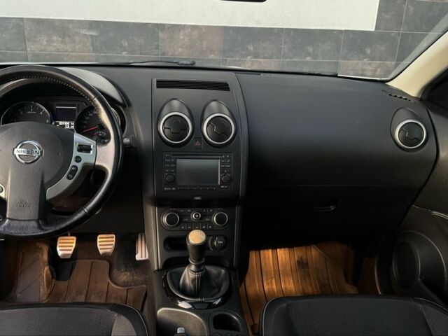 Белый Ниссан Кашкай, объемом двигателя 1.6 л и пробегом 231 тыс. км за 12399 $, фото 12 на Automoto.ua