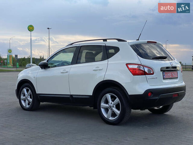 Белый Ниссан Кашкай, объемом двигателя 2 л и пробегом 207 тыс. км за 13500 $, фото 16 на Automoto.ua