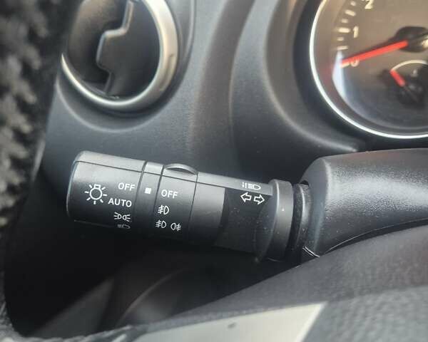 Ниссан Кашкай 2013 в Тернополе на Automoto.ua Белый Ниссан Кашкай, объемом двигателя 2 л и пробегом 135 тыс. км за 10900 $, фото 13 на Automoto.ua