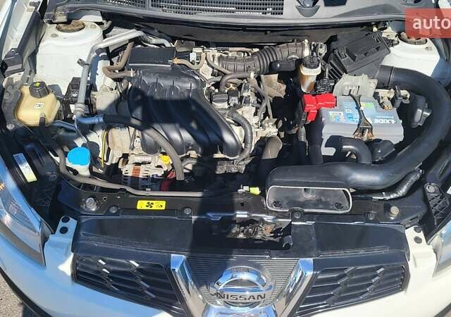 Білий Ніссан Кашкай, об'ємом двигуна 1.6 л та пробігом 295 тис. км за 10500 $, фото 21 на Automoto.ua