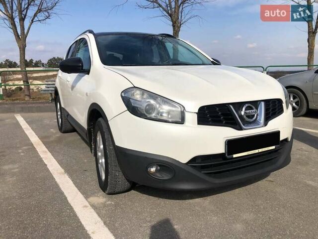 Белый Ниссан Кашкай, объемом двигателя 2 л и пробегом 265 тыс. км за 12500 $, фото 7 на Automoto.ua