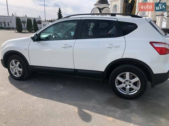 Белый Ниссан Кашкай, объемом двигателя 2 л и пробегом 265 тыс. км за 12500 $, фото 5 на Automoto.ua