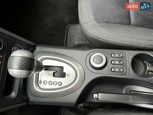 Белый Ниссан Кашкай, объемом двигателя 2 л и пробегом 190 тыс. км за 11999 $, фото 18 на Automoto.ua