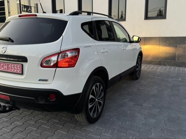 Белый Ниссан Кашкай, объемом двигателя 1.6 л и пробегом 231 тыс. км за 12399 $, фото 6 на Automoto.ua