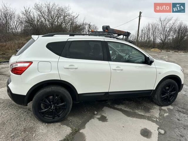 Белый Ниссан Кашкай, объемом двигателя 1.46 л и пробегом 225 тыс. км за 12350 $, фото 19 на Automoto.ua