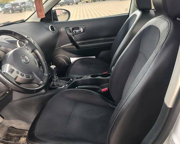 Белый Ниссан Кашкай, объемом двигателя 1.5 л и пробегом 186 тыс. км за 11900 $, фото 24 на Automoto.ua