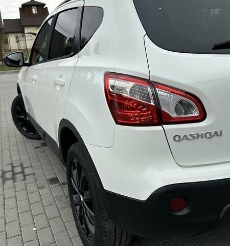 Белый Ниссан Кашкай, объемом двигателя 1.5 л и пробегом 229 тыс. км за 10850 $, фото 17 на Automoto.ua