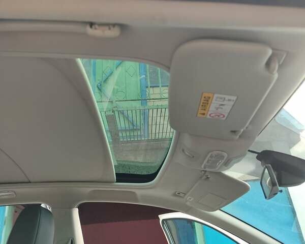 Белый Ниссан Кашкай, объемом двигателя 1.6 л и пробегом 200 тыс. км за 11300 $, фото 10 на Automoto.ua