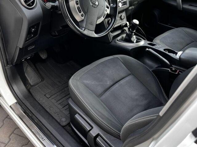 Белый Ниссан Кашкай, объемом двигателя 1.5 л и пробегом 227 тыс. км за 11600 $, фото 10 на Automoto.ua