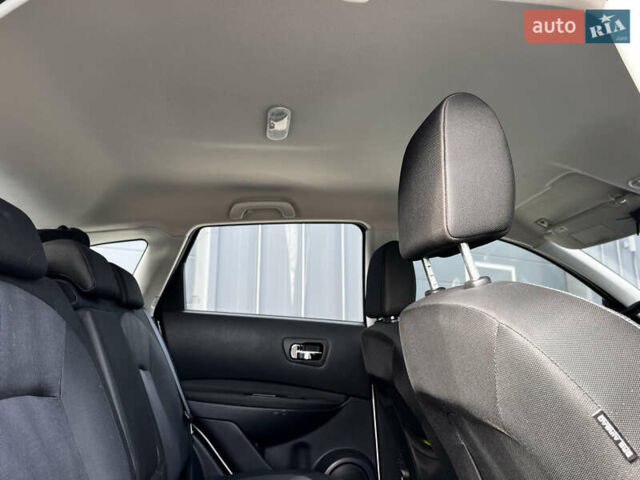 Белый Ниссан Кашкай, объемом двигателя 1.5 л и пробегом 229 тыс. км за 11600 $, фото 13 на Automoto.ua