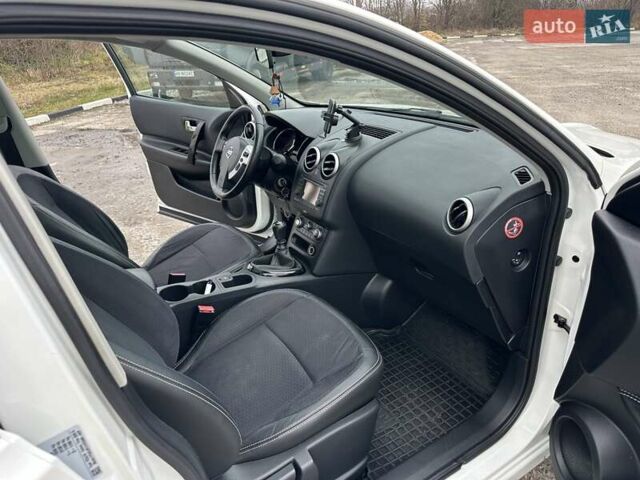 Белый Ниссан Кашкай, объемом двигателя 1.46 л и пробегом 225 тыс. км за 12350 $, фото 55 на Automoto.ua